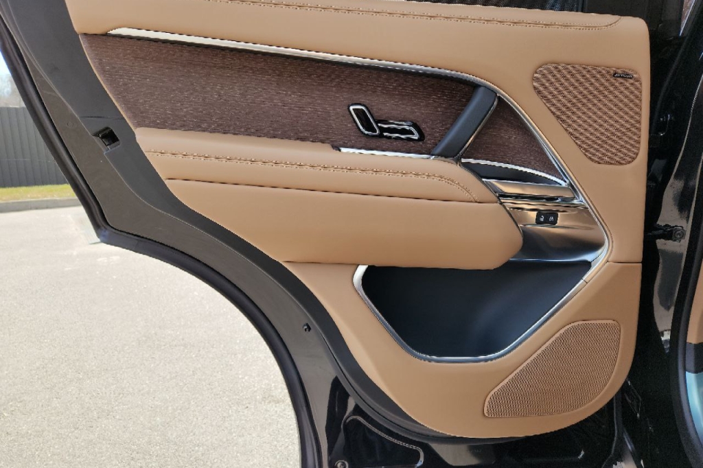 Land Rover Range Rover HSE P440e 2022 photo 13