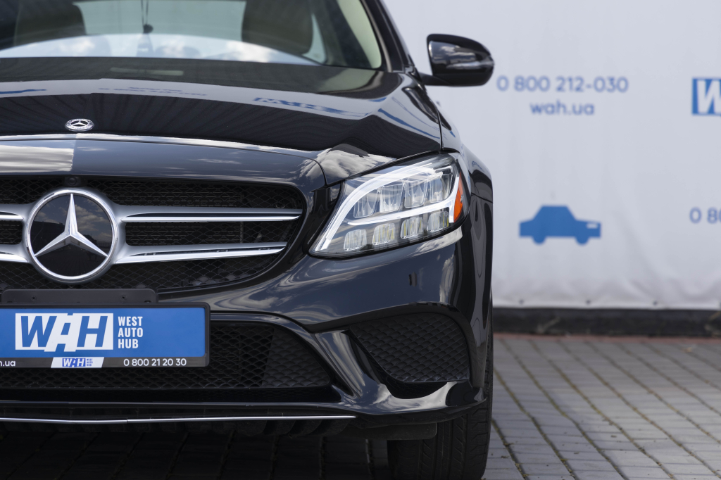 Mercedes-Benz C-Class C300 4Matic 2019 фото 2