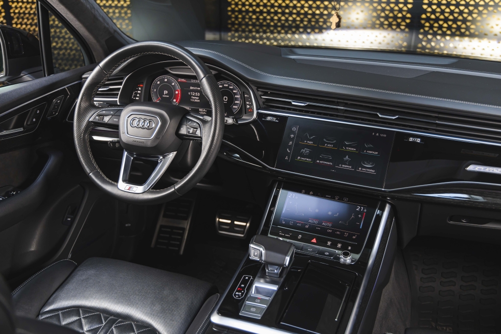 Audi Q7 S-Line 2021 photo 40