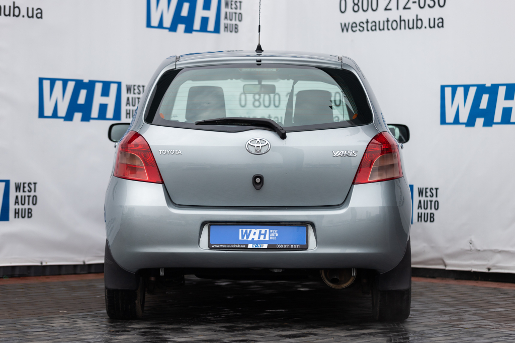 Toyota Yaris 2006 photo 4