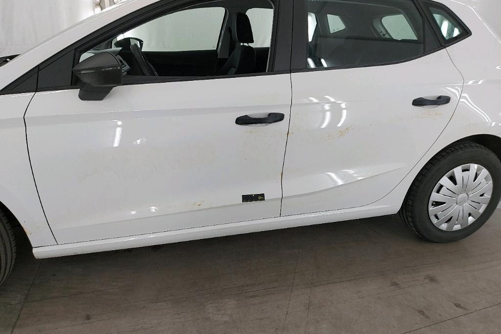 SEAT Ibiza 2018 photo 12