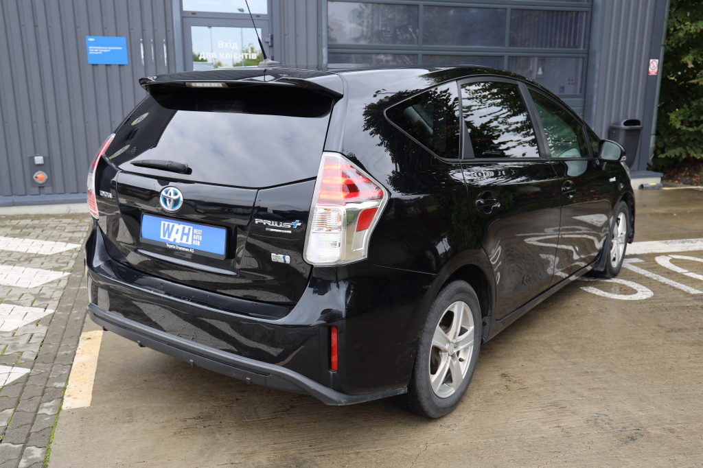 Toyota Prius Prime 2016 фото 4