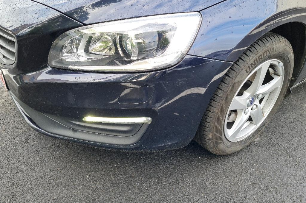 Volvo V60 2016 photo 18