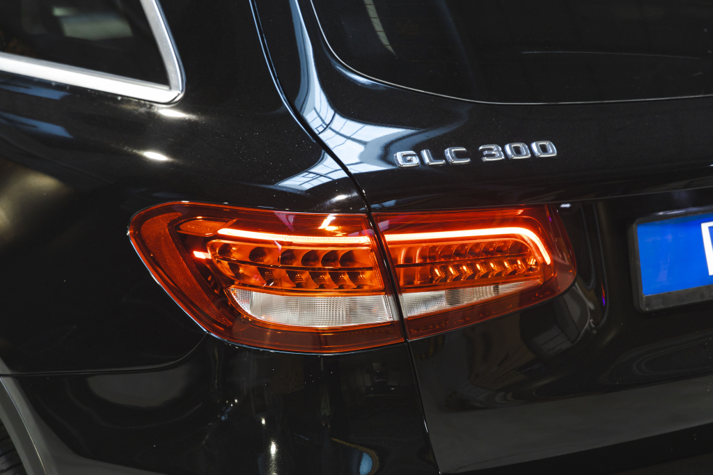 Mercedes-Benz GLC-Class 300 2016 photo 12