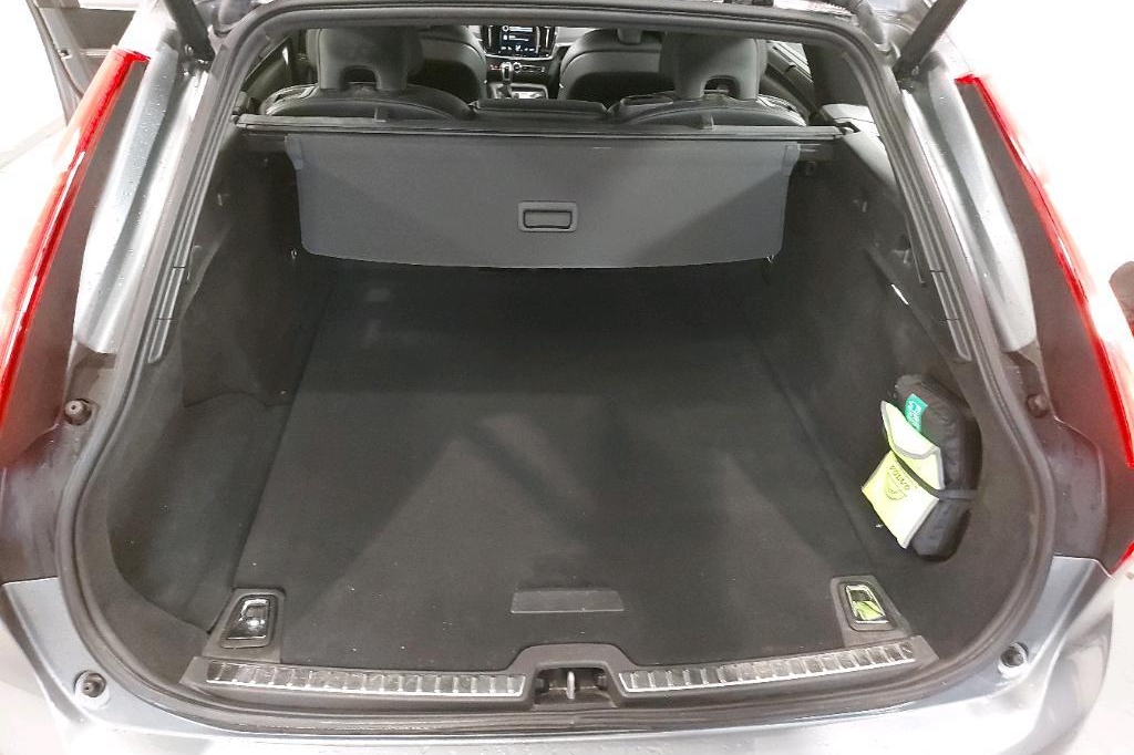 Volvo V90 2018 photo 30