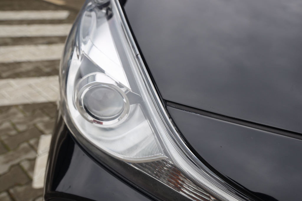 Toyota Prius Prime 2016 фото 11