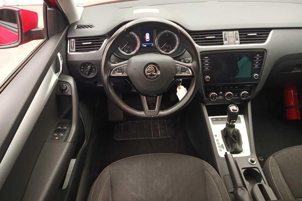 Skoda Octavia Combi 2018 photo 3