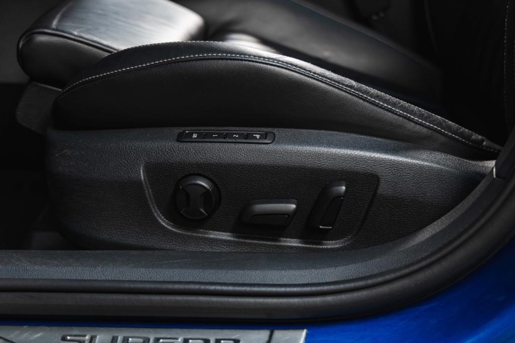 Skoda Superb Plug In Hybrid 2020 фото 20