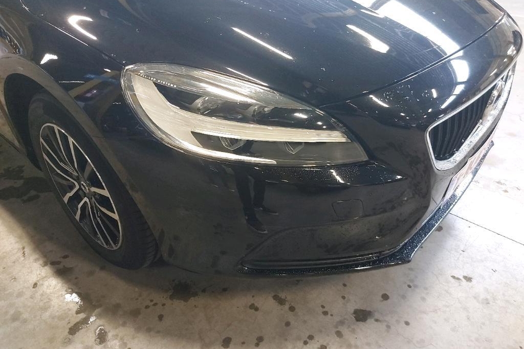 Volvo V40 2019 photo 10