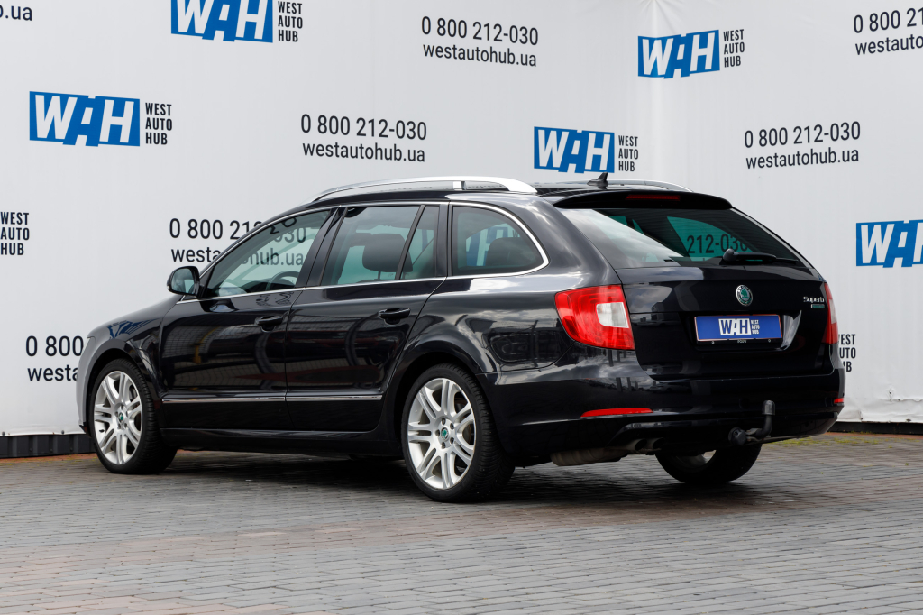 Skoda Superb Green Line 2013 photo 5