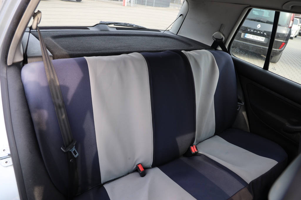 Volkswagen Golf 2001 photo 9