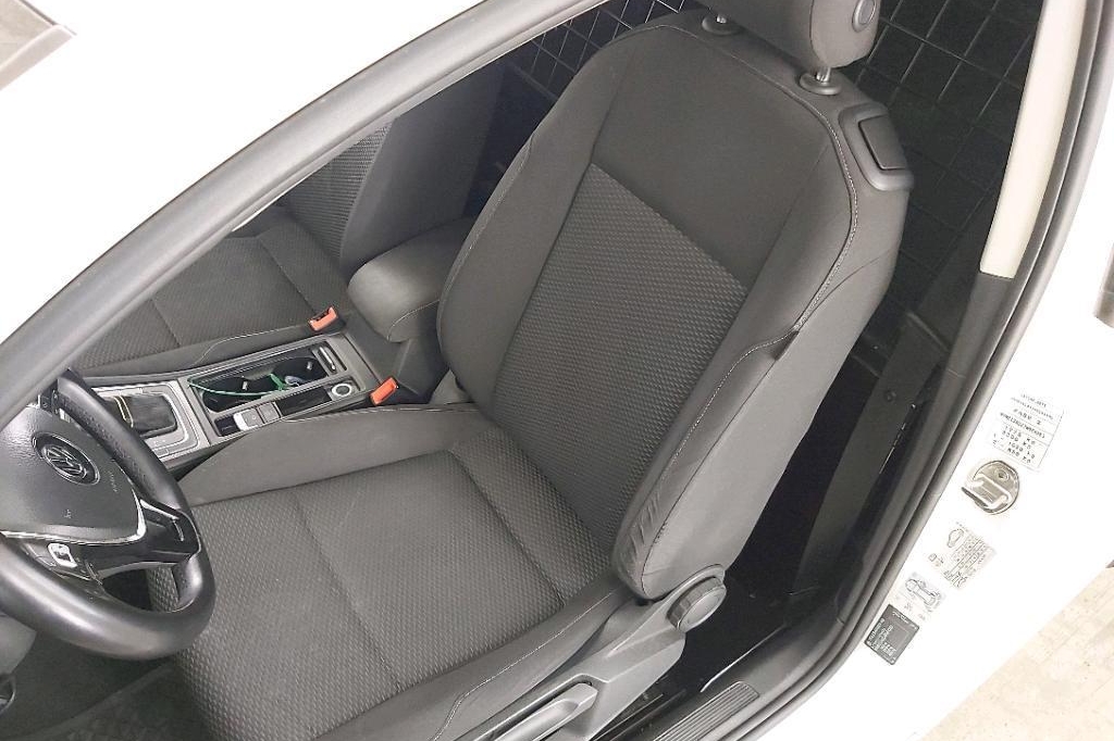 Volkswagen Golf 2017 photo 25