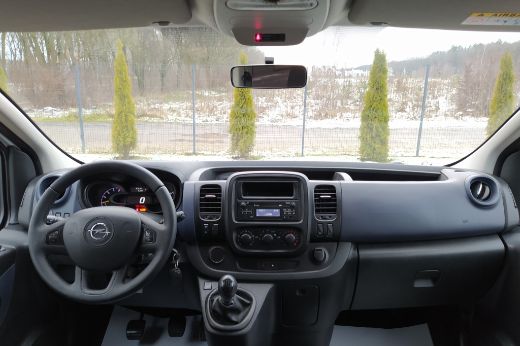 Opel Vivaro photo 8