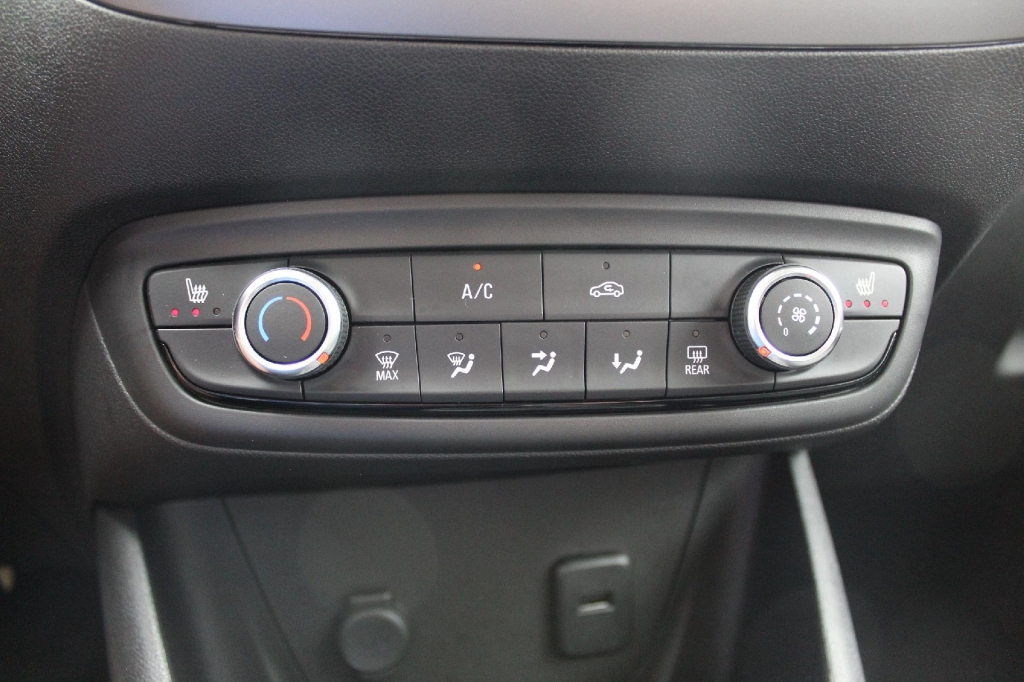 Opel Crossland X 2019 фото 7