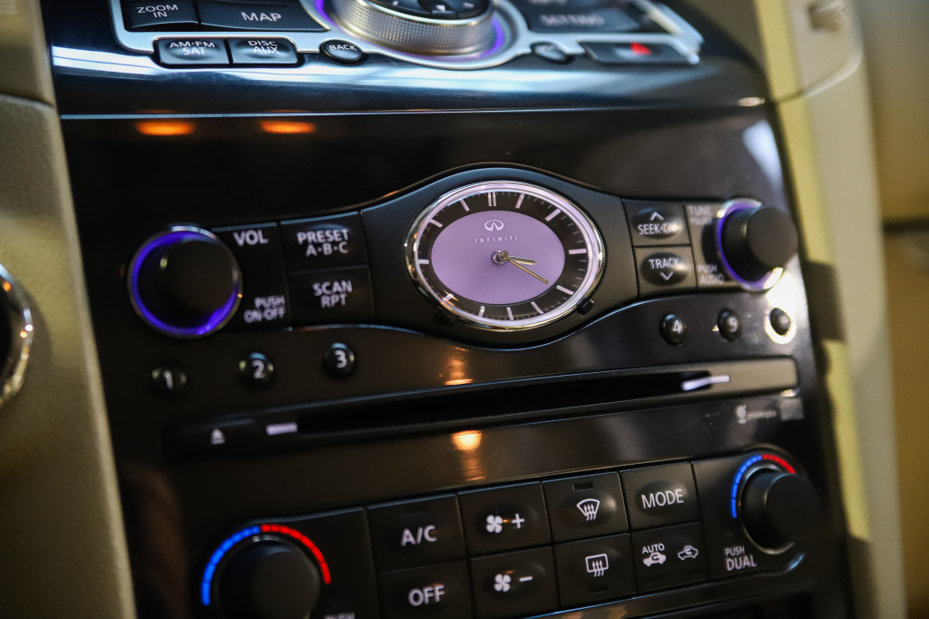 Infiniti FX 50 S 2008 photo 28