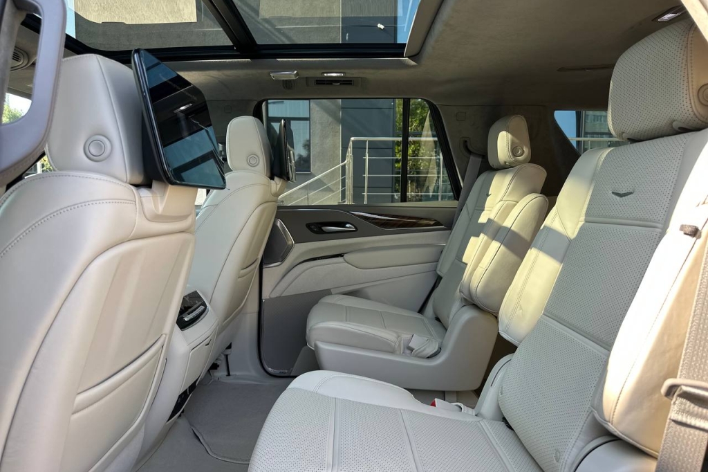 Cadillac Escalade PLATINUM 4WD 2022 фото 20