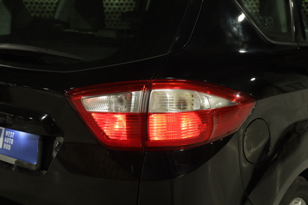 Ford C-Max 2016 фото 11