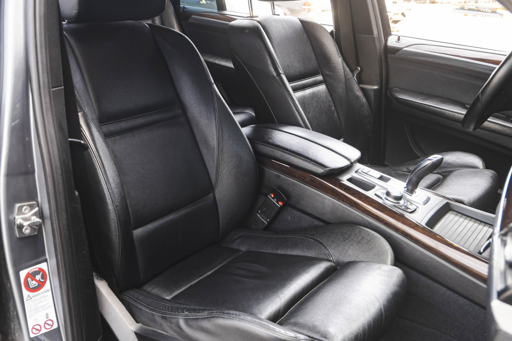 BMW X5 2010 фото 30