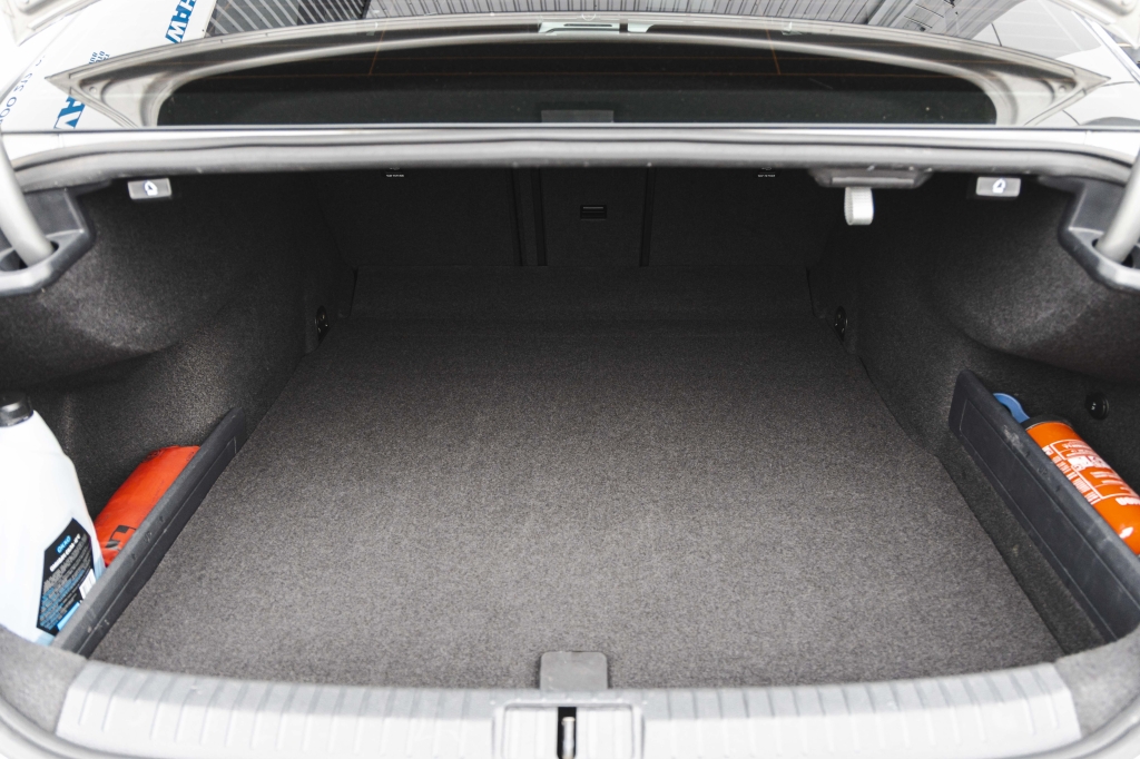 Volkswagen Passat 2016 фото 31