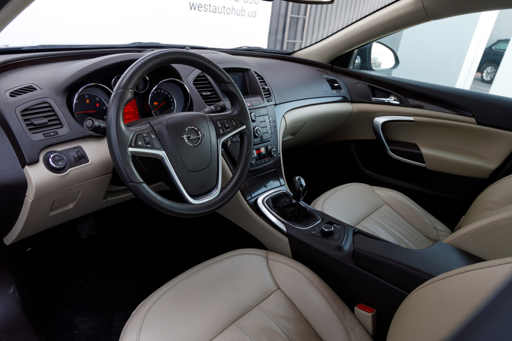 Opel Insignia фото 19