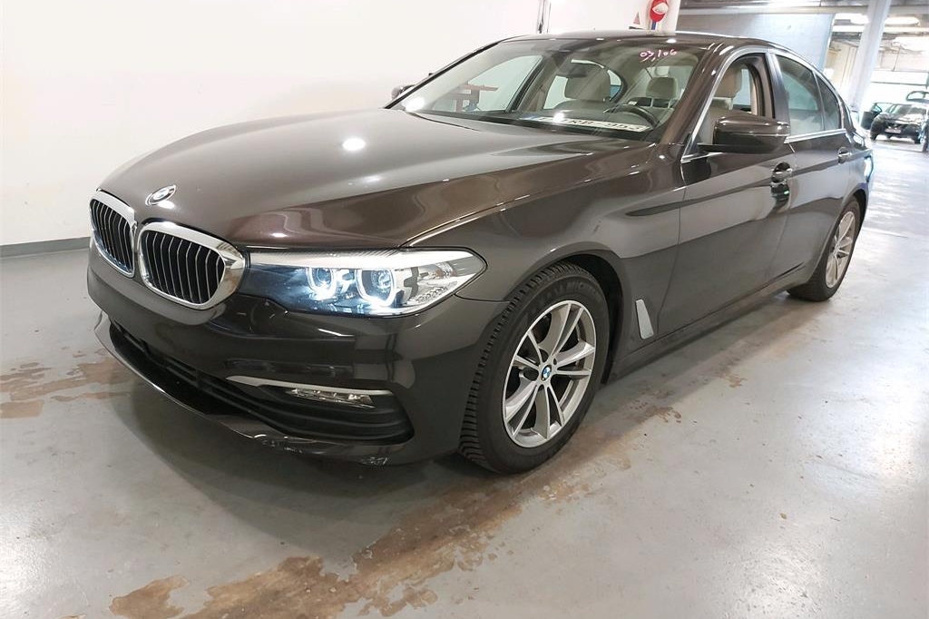 BMW 5 Series 2018 photo 2