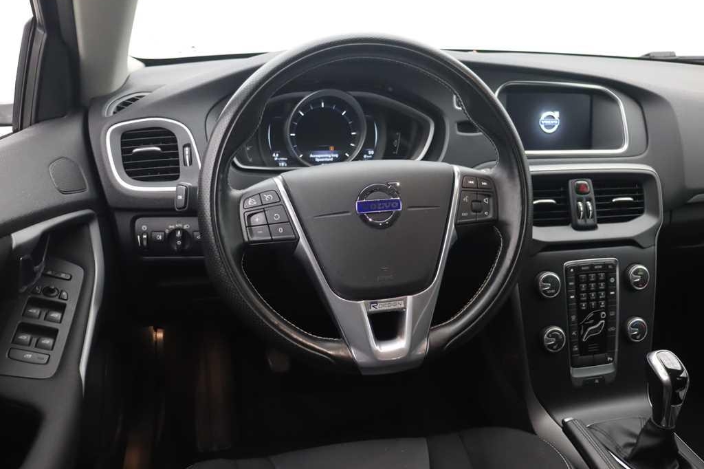 Volvo V40 2016 photo 2