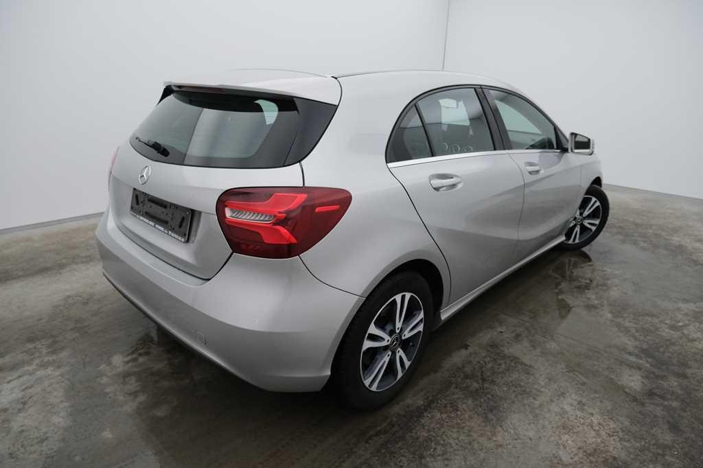 Mercedes-Benz A-Klasse 2017 photo 1