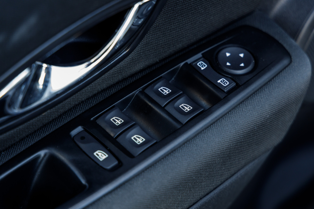 Renault Megane 2015 фото 13