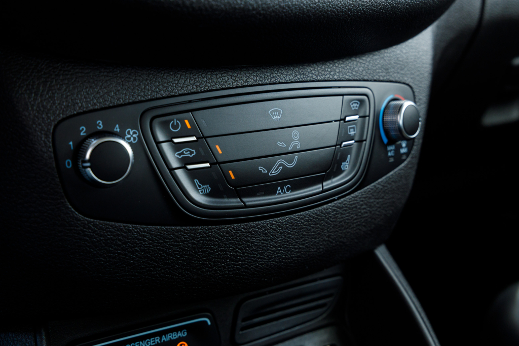 Ford Courier 2017 фото 20