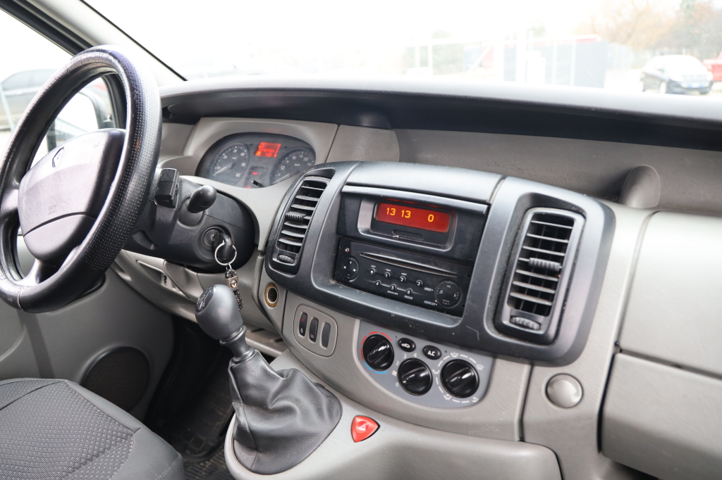 Renault Trafic 2009 photo 24