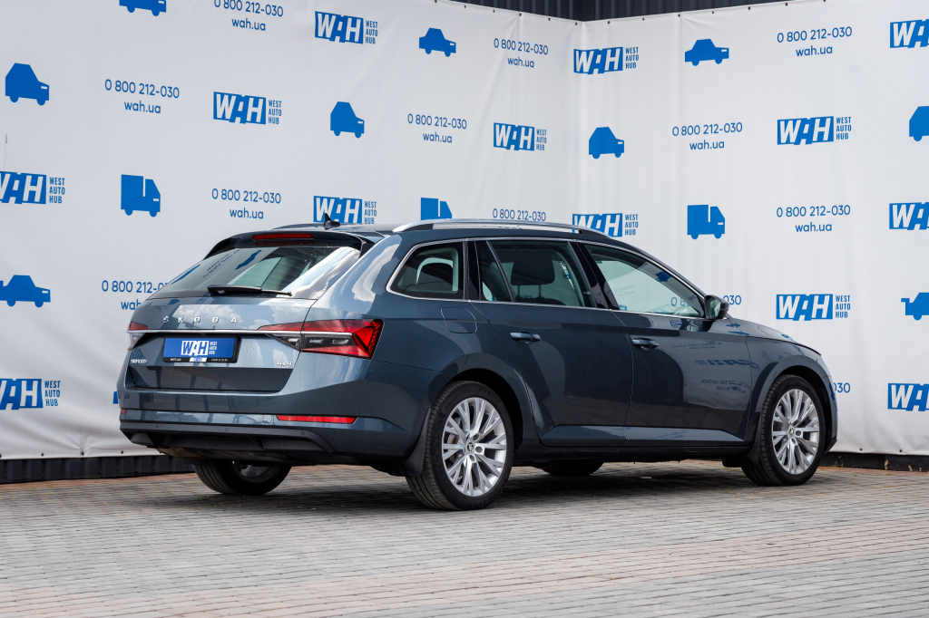 Skoda Superb 2019 photo 5