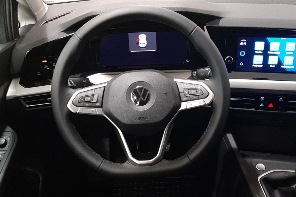 Volkswagen Golf 2021 фото 1