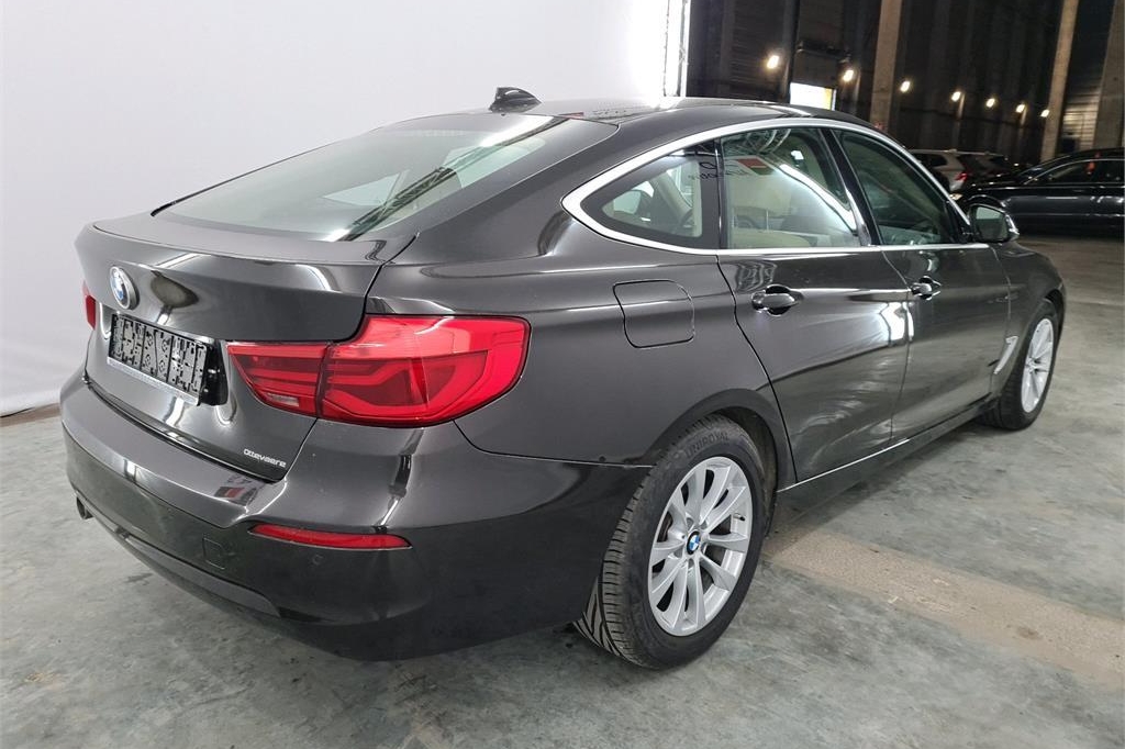 BMW 3er Gran Turismo 2018 photo 2