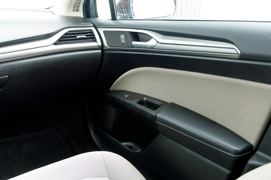 Ford Fusion photo 21