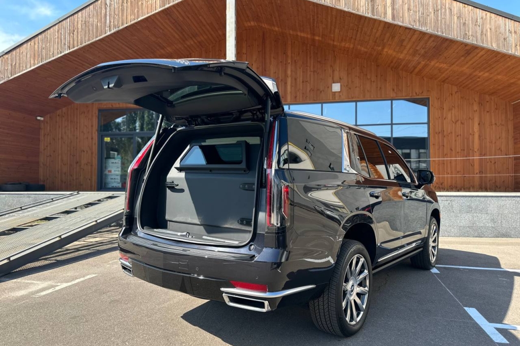 Cadillac Escalade Platinum 4WD 2022 фото 8