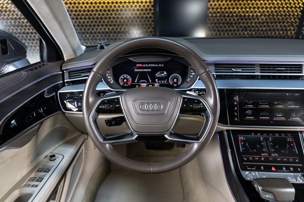 Audi A8 L 2018 фото 25