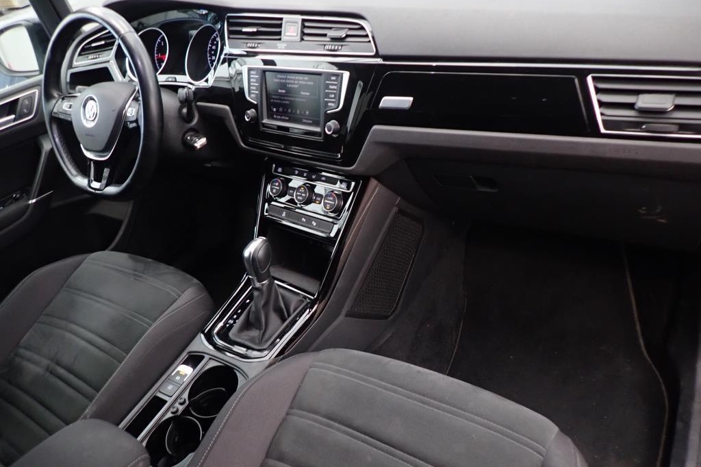 Volkswagen Touran 2017 фото 5