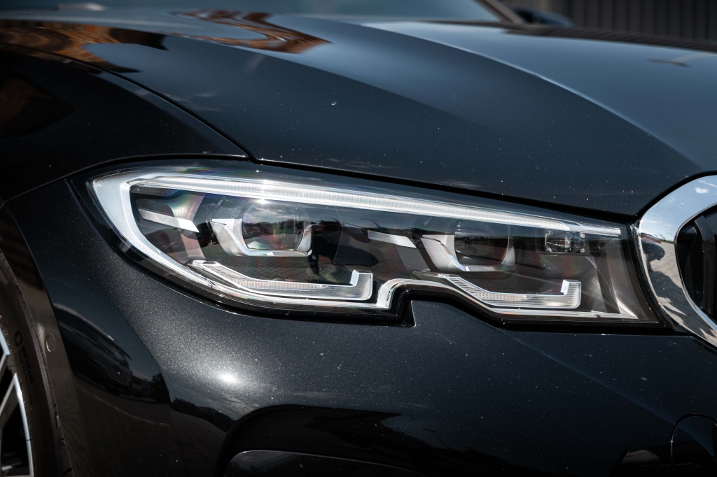 BMW 3 Series 320d 2019 фото 4