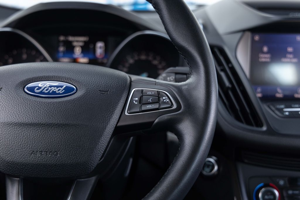 Ford Kuga 2019 фото 18