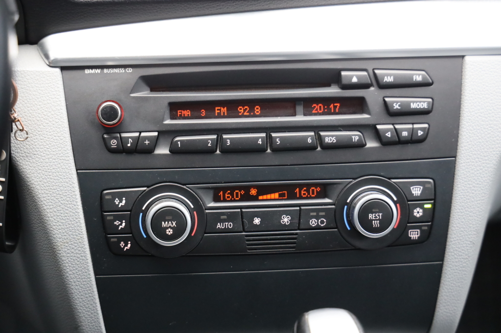 BMW 1 Series 116i 2008 фото 28