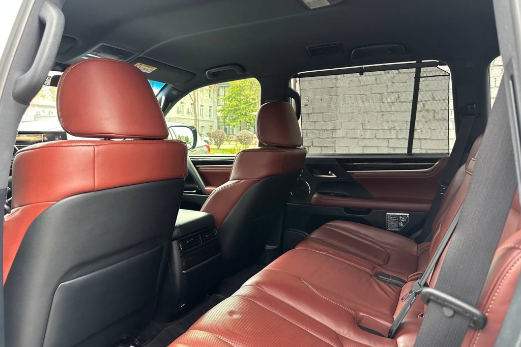 Lexus LX 450 2019 фото 15