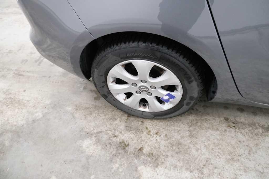 Opel Zafira Tourer 2015 фото 22