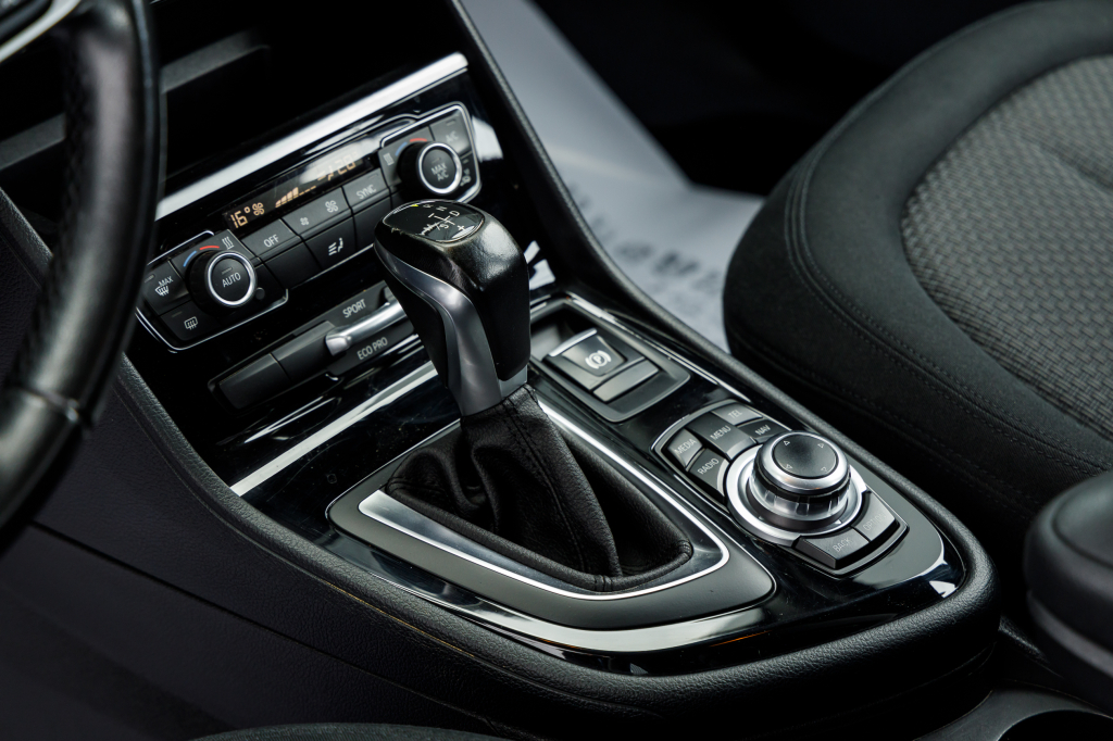 BMW 218 d 2015 фото 5