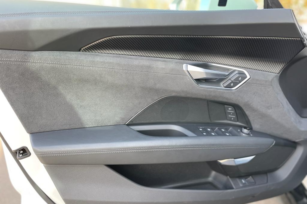 Audi e-tron GT 2021 фото 19