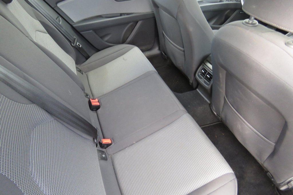 SEAT Leon 2017 photo 1