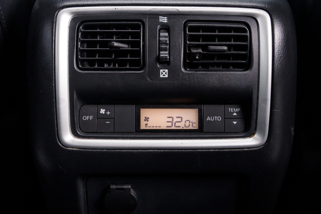 Infiniti JX 35 2013 фото 12