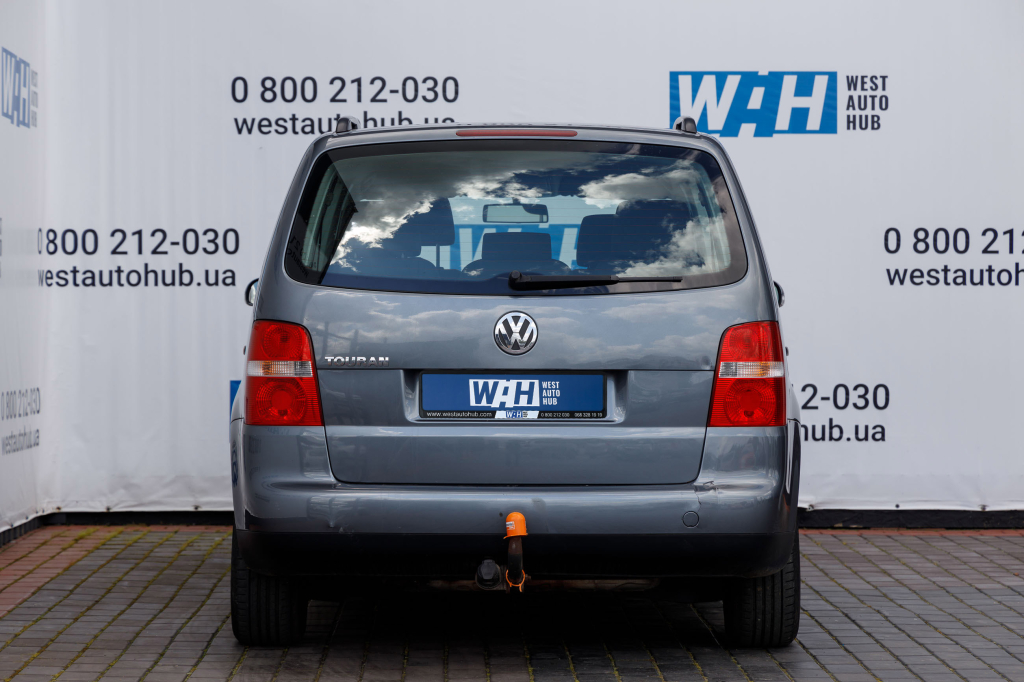Volkswagen Touran MPI 2003 photo 1