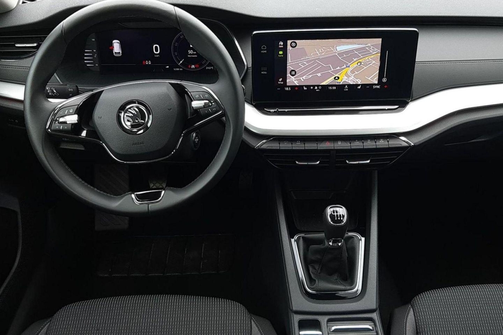 Skoda Octavia Combi 2020 фото 3