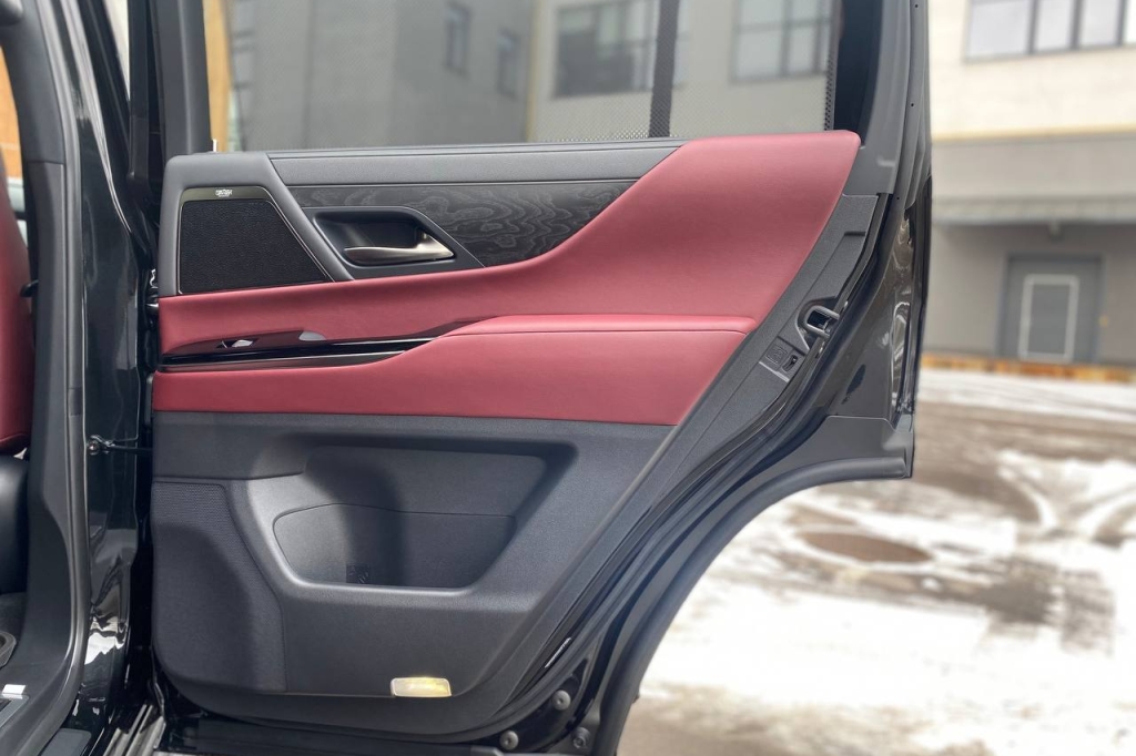 Lexus LX 500d 2022 photo 14