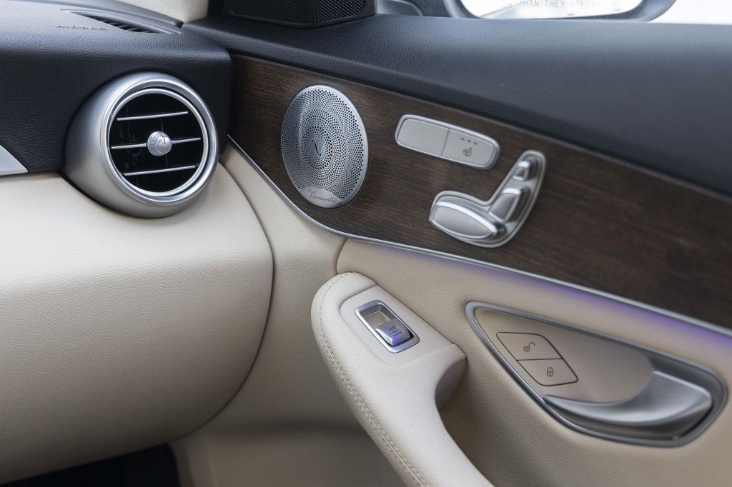 Mercedes-Benz C-Class C300 4Matic 2019 фото 54